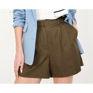 NWT Old Navy Extra High Rise Taylor Trouser Shorts 5" inseam Reishi Green Size L